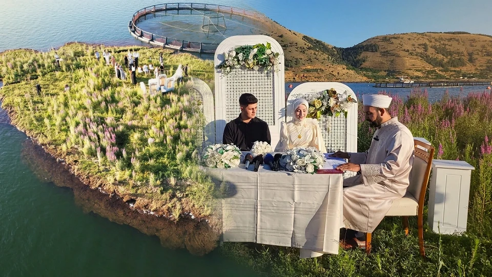 Adıyaman Çelikhan yüzen adalarda ilk nikah töreni yapıldı | ADIYAMAN YEREL HABERLERİ
