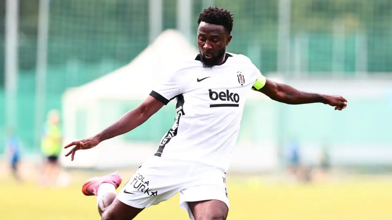 Midtjylland maçı öncesi Beşiktaş'a Wilfred Ndidi'den kötü haber!