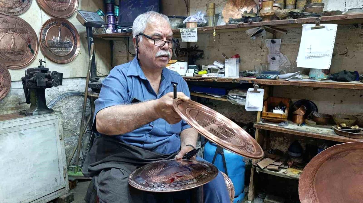 Şanlıurfa'da kaybolmaya yüz tutan bakırcılık mesleği yeniden canlandı