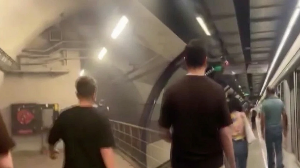 İstanbul M7 Metro Hattı’nda arıza: Vatandaşlar tünelde yürüdü