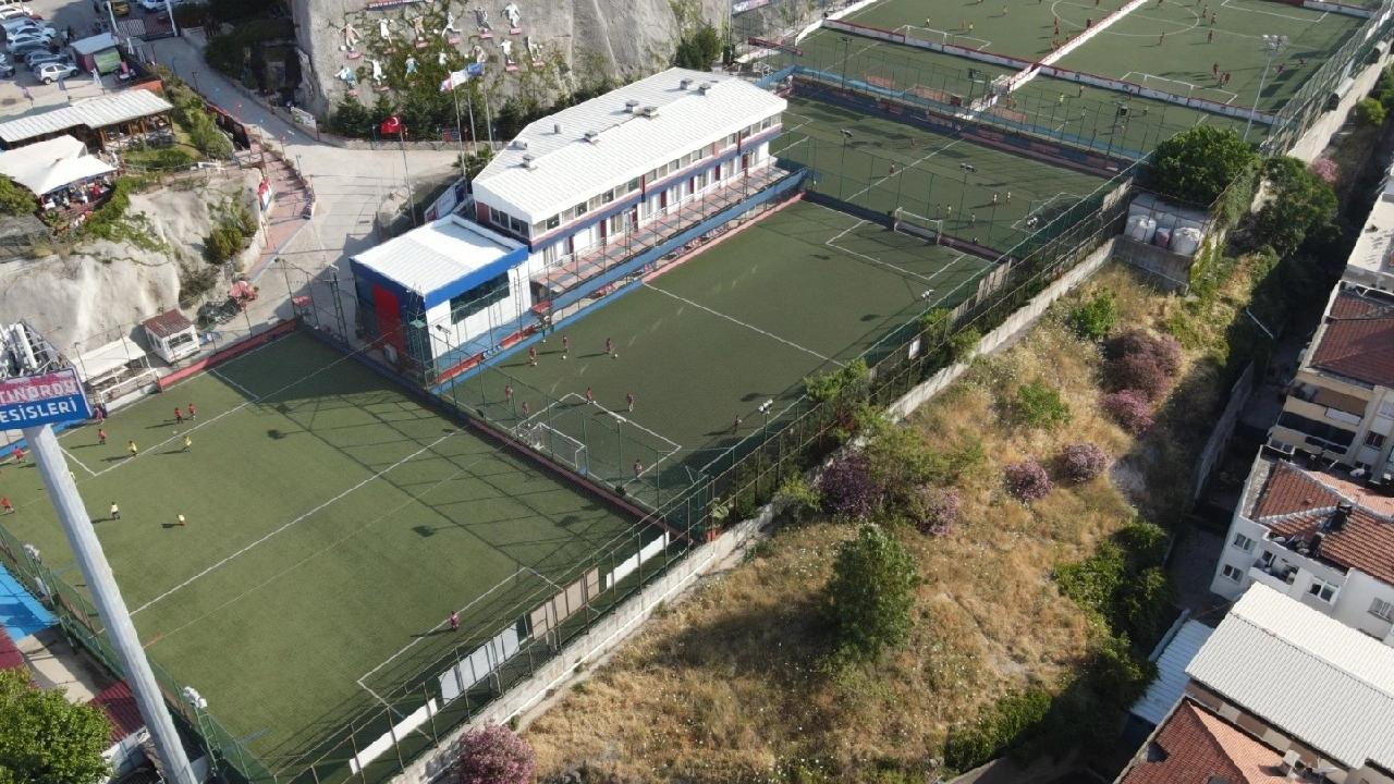 103 yıllık kulüp ligden çekilmek isteyince ortalık karıştı