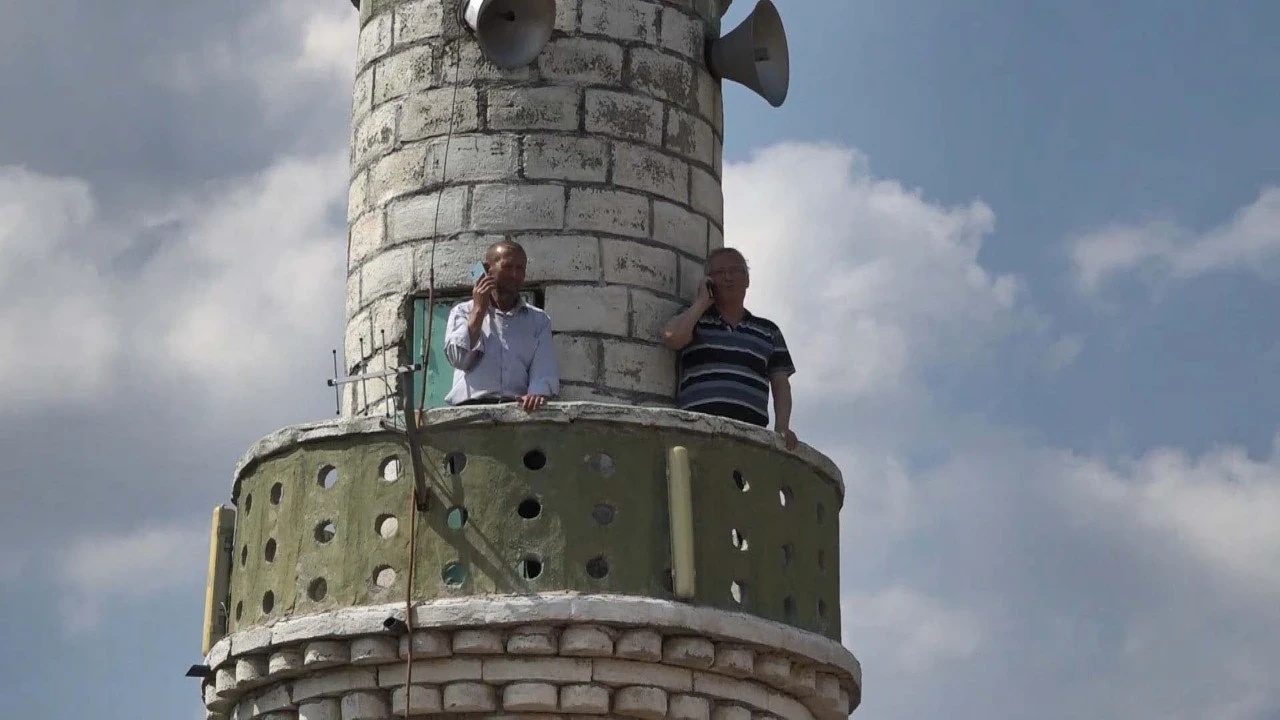 200 nüfuslu mahalle yıllardır çile çekiyor! Vatandaş isyanda! 7 noktada da sıfır! 'Eşime ulaşamayınca sokaklarda arıyorum'