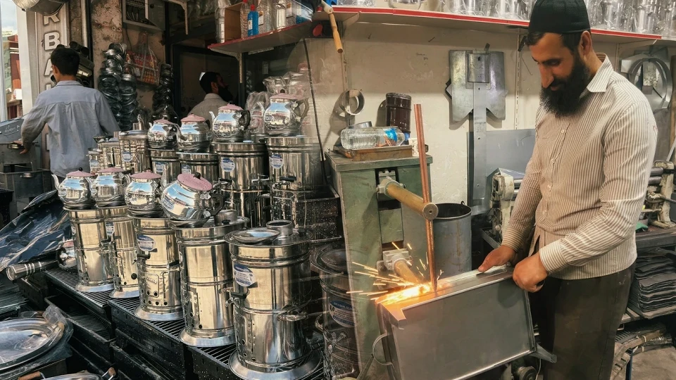 Kıştan beri üretiyorlar: Yine de talebe yetişemiyorlar! Mangal satışları patladı