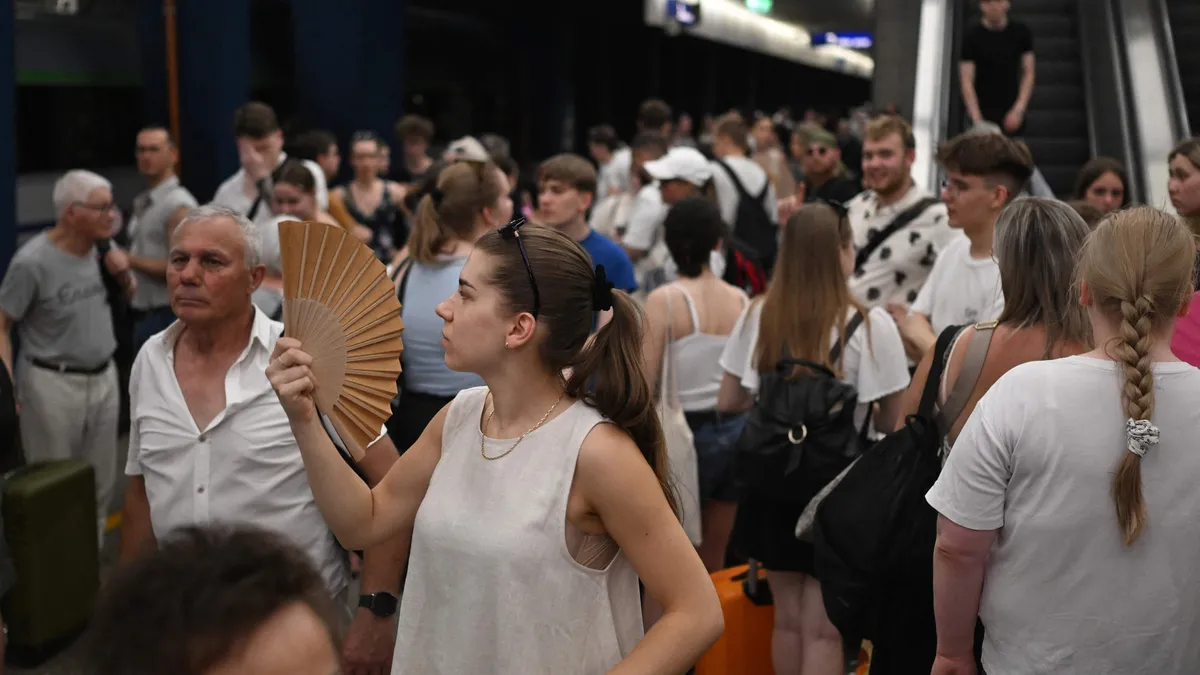 Avrupa'yı aşırı sıcaklar vurdu! Fransa'da ölümler arttı, Paris'te morglar doldu