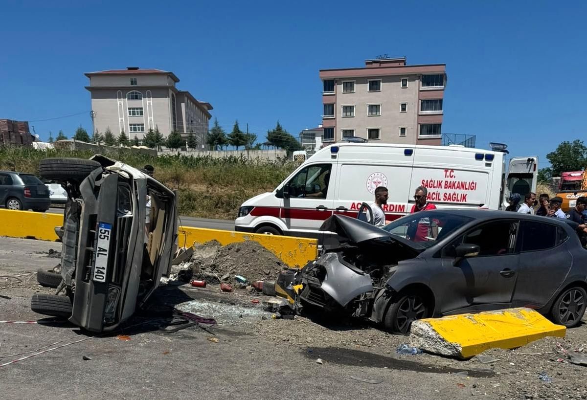 Samsun'da kavşakta çarpışma: 3 yaralı