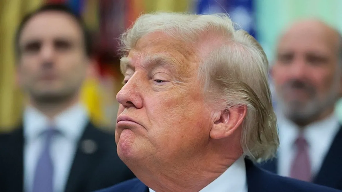 Trump duyurdu: Hürmüz'de petrol akışı rekoru ve İran'a 'sonsuz' denetim