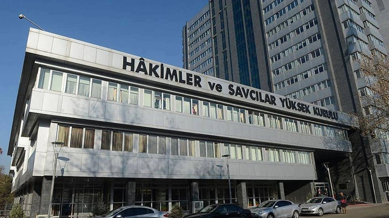 Eski Antalya Cumhuriyet Başsavcısı açığa alındı