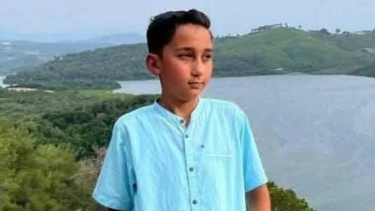 Kuşlarla oynayan çocuk hayatını kaybetti