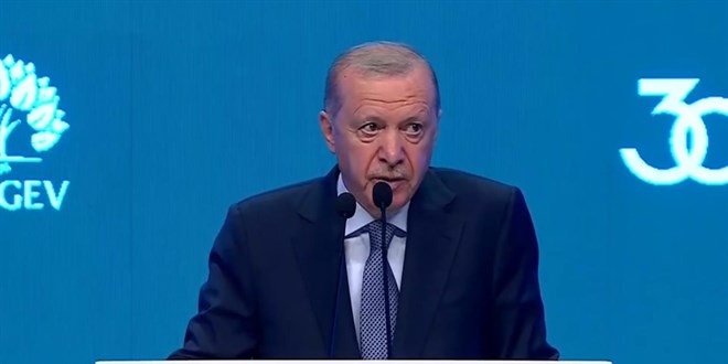 Erdoğan: Gençleri kimsenin ikbal kavgasına kurban etmeyeceğiz