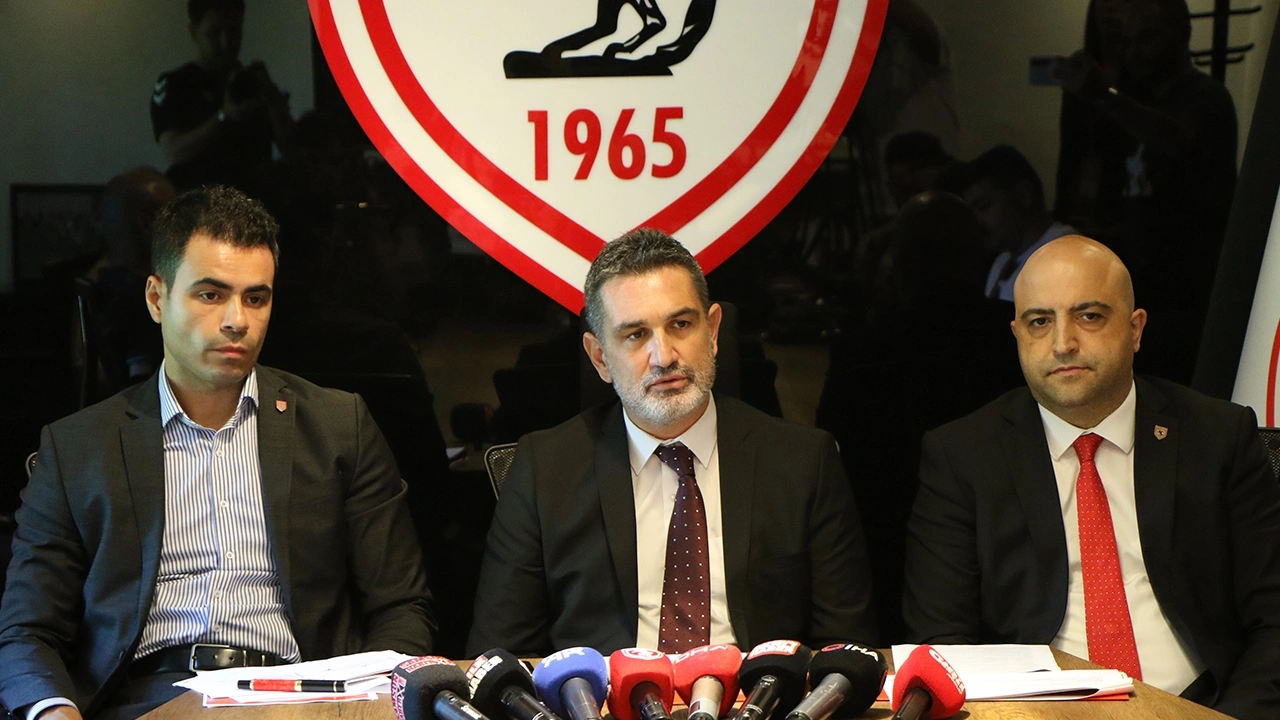 Samsunspor'da yeni dönem resmen başladı