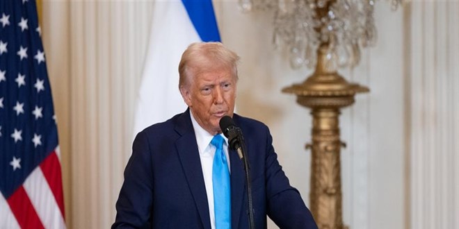 Trump: İran'a daha önce hiç olmadığı kadar büyük bir saldırı planlıyorum