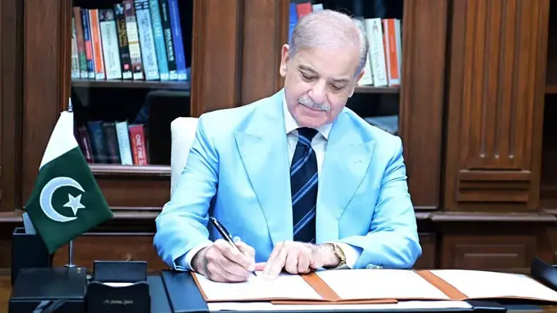 Pakistan Başbakanı Şerif, İslamabad Mutabakat Zaptı'nı ara bulucu olarak imzaladı