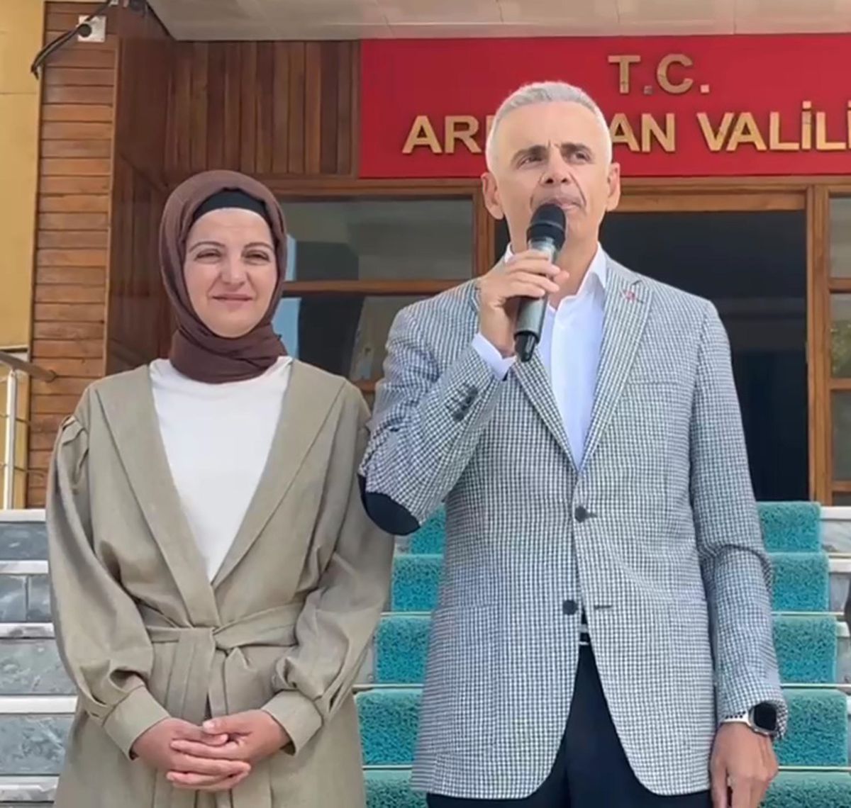Vali Çiçekli, Ardahan'a veda etti