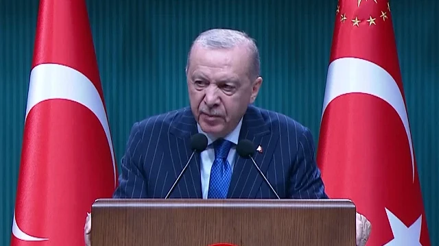 Cumhurbaşkanı Erdoğan'dan Türkiye'nin dış politika stratejisini eleştiren CHP'ye: Siz salon kapmaca oynayın bize gölge etmeyin yeter