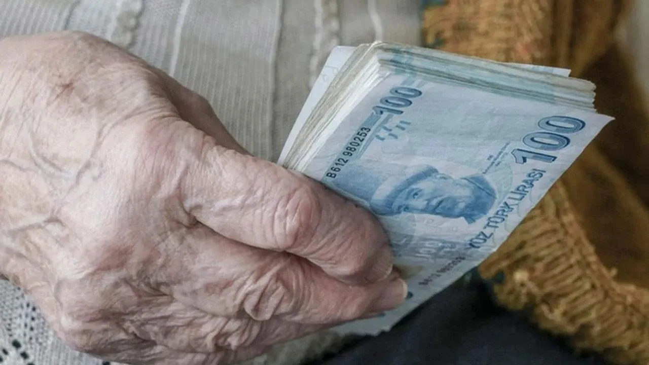 Emeklinin Temmuz'da göreceği zam oranını hesapladı