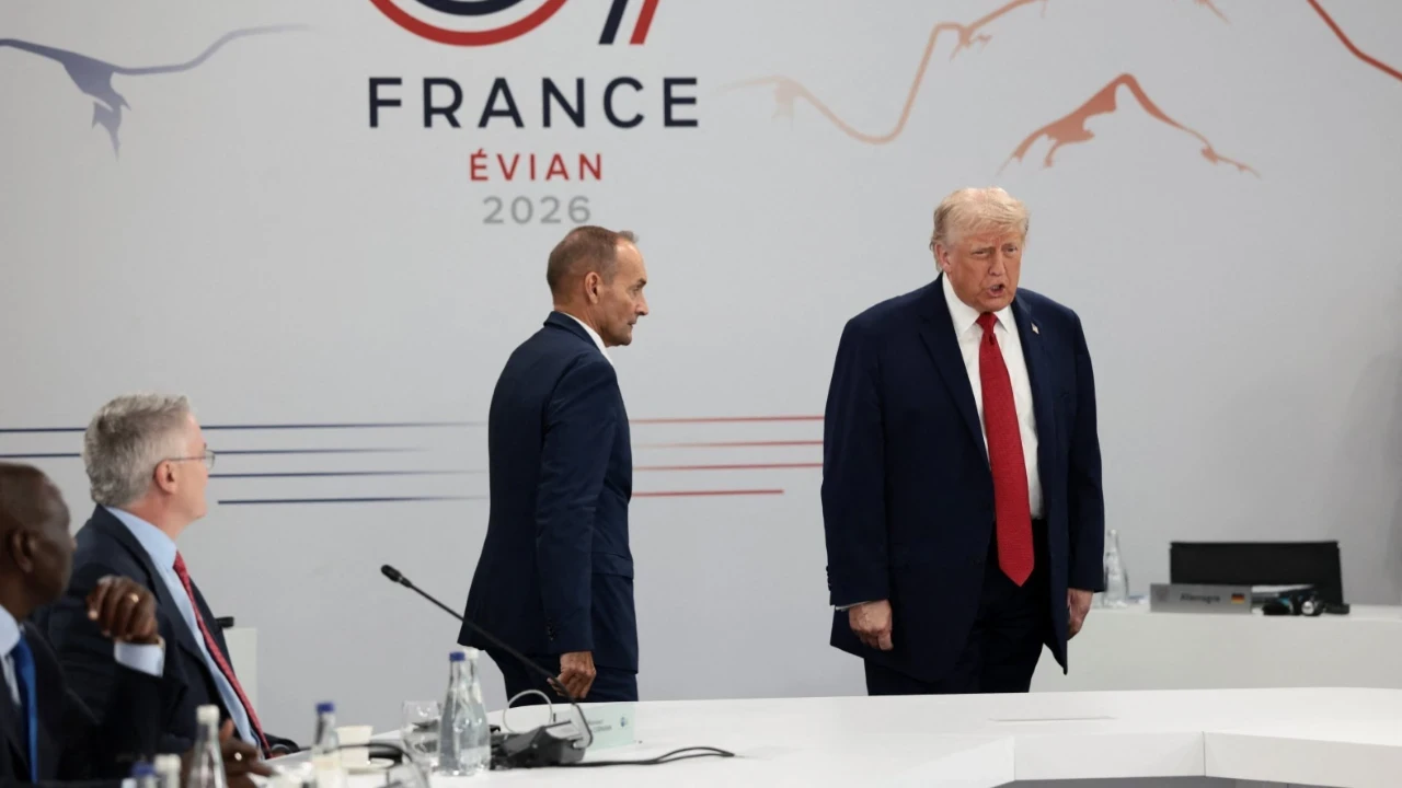 Trump G7 zirvesini karıştırdı: Hem gecikti hem 'patronluk tasladı'