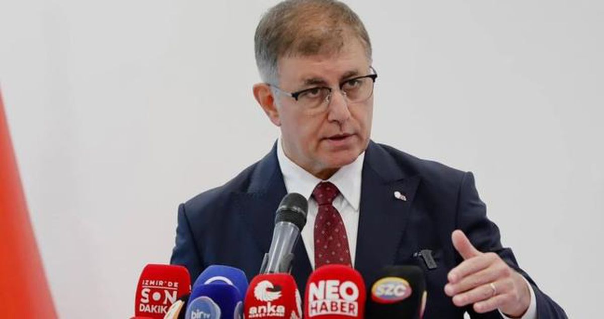 Cemil Tugay'dan AK Parti'ye mi geçiyor, ne zaman? İzmir Büyükşehir Belediye Başkanı Cemil Tugay ne açıklama yaptı?