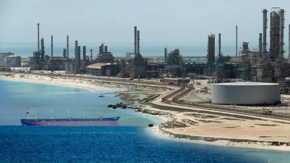 Körfez'de sular ısınıyor! Husiler, Suudi Arabistan'a ait petrol tankerini vurdu