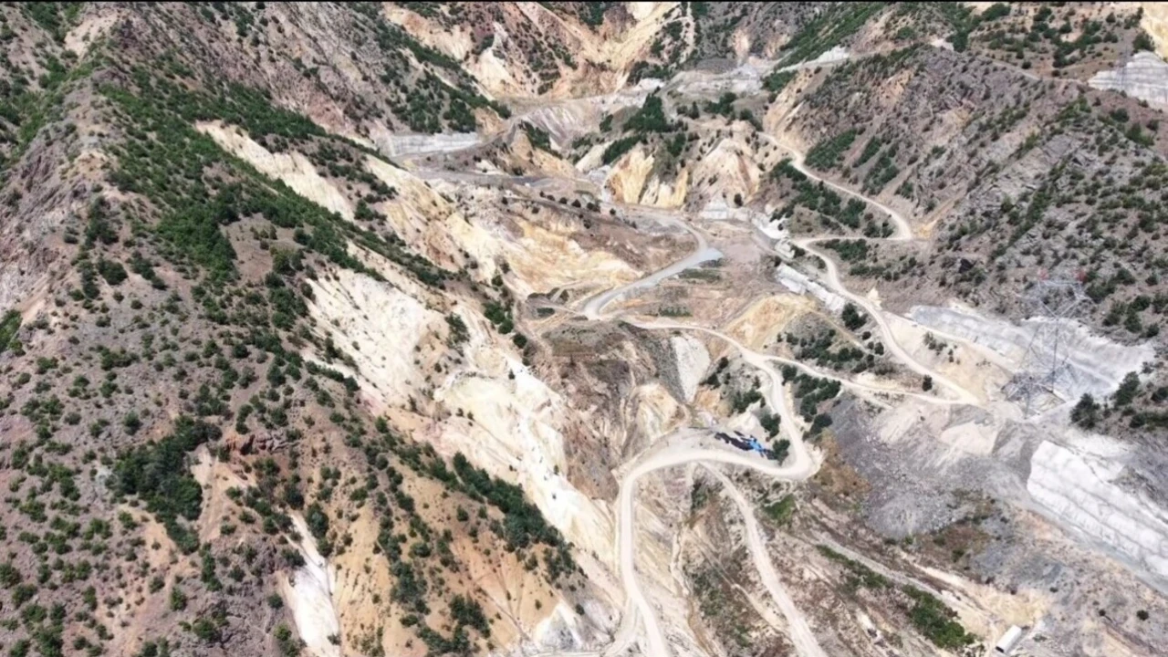 Artvin'deki maden projesi için dikkat çeken uyarı: "Büyük bir heyelan yaşanmadan önlem alınmalı"