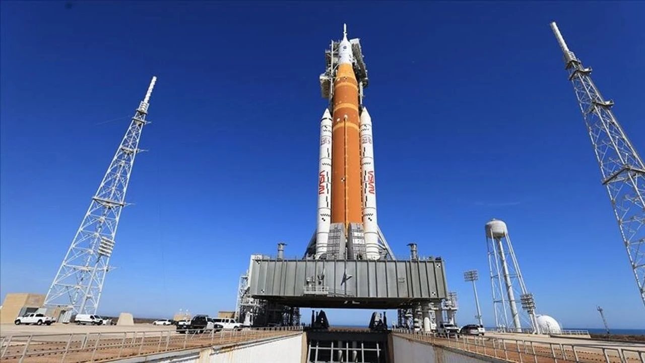 NASA'dan tarihi Artemis III kararı: Yıldız filosu Ay yerine yörüngeye gidiyor