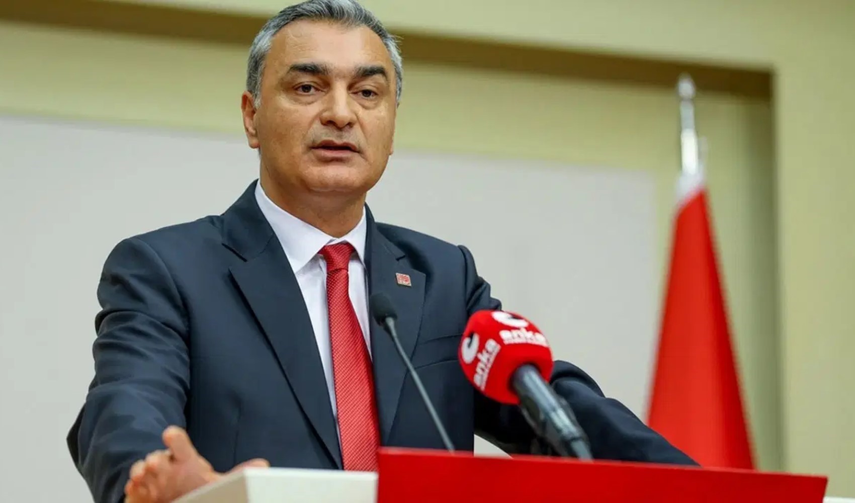CHP Sözcüsü Müslim Sarı'dan 'Figüran' iddialarına sert tepki: Tetikçilikle basın ahlakı bağdaşmaz
