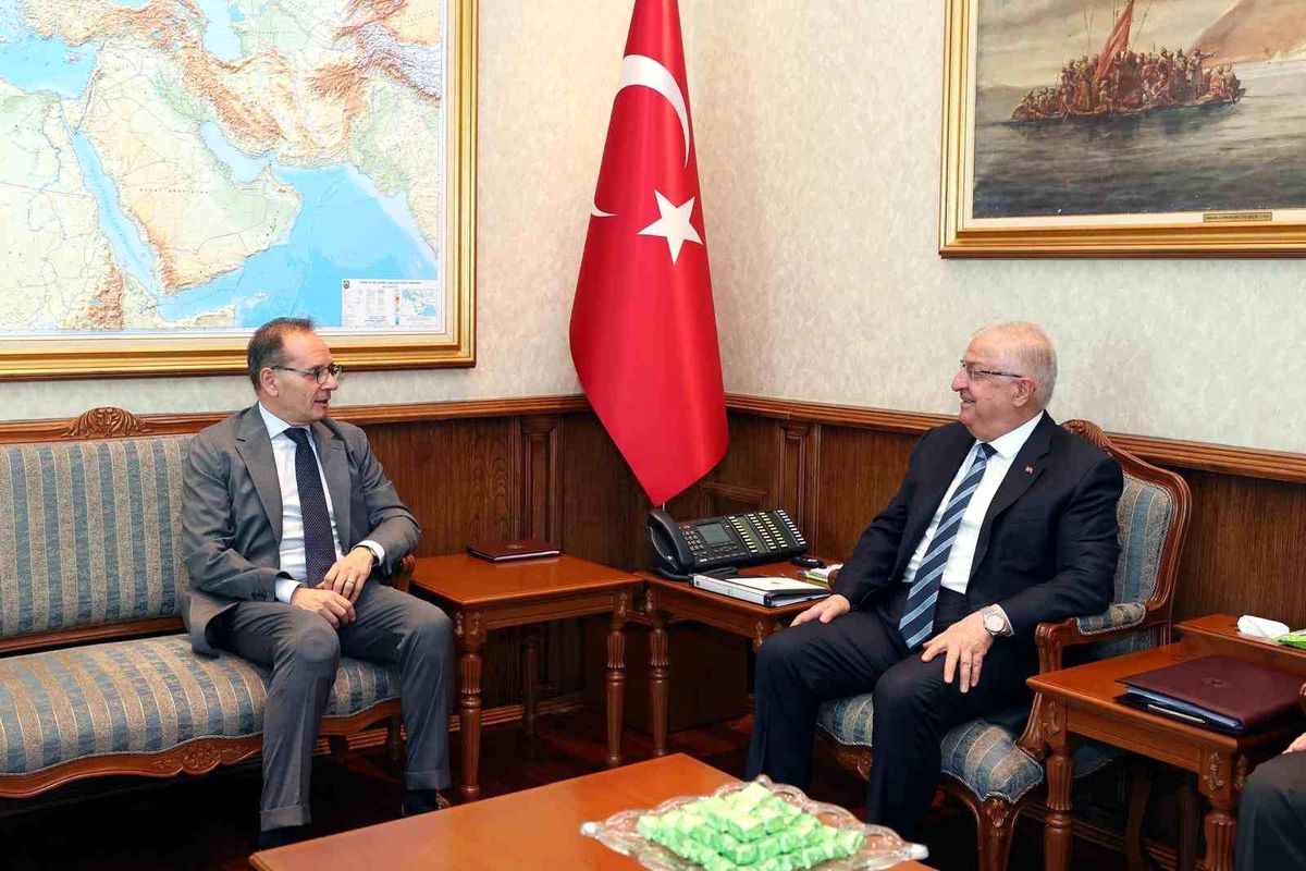 Bakan Güler, İtalya'nın Ankara Büyükelçisi'ni kabul etti