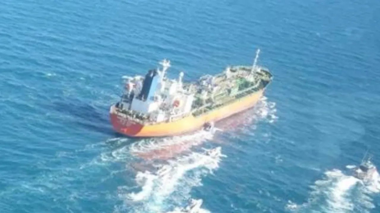 ABD askerlerinden petrol tankerine helikopterle baskın