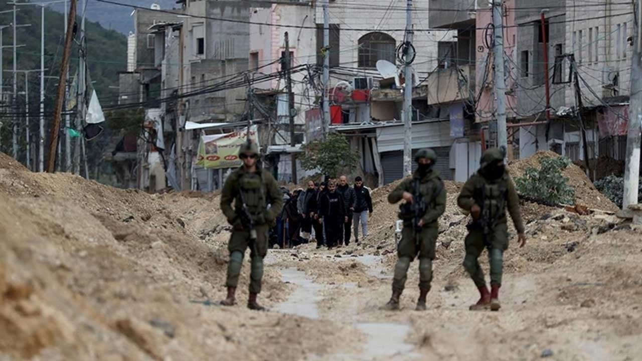 Teröristler 7 masumu daha alıkoydu