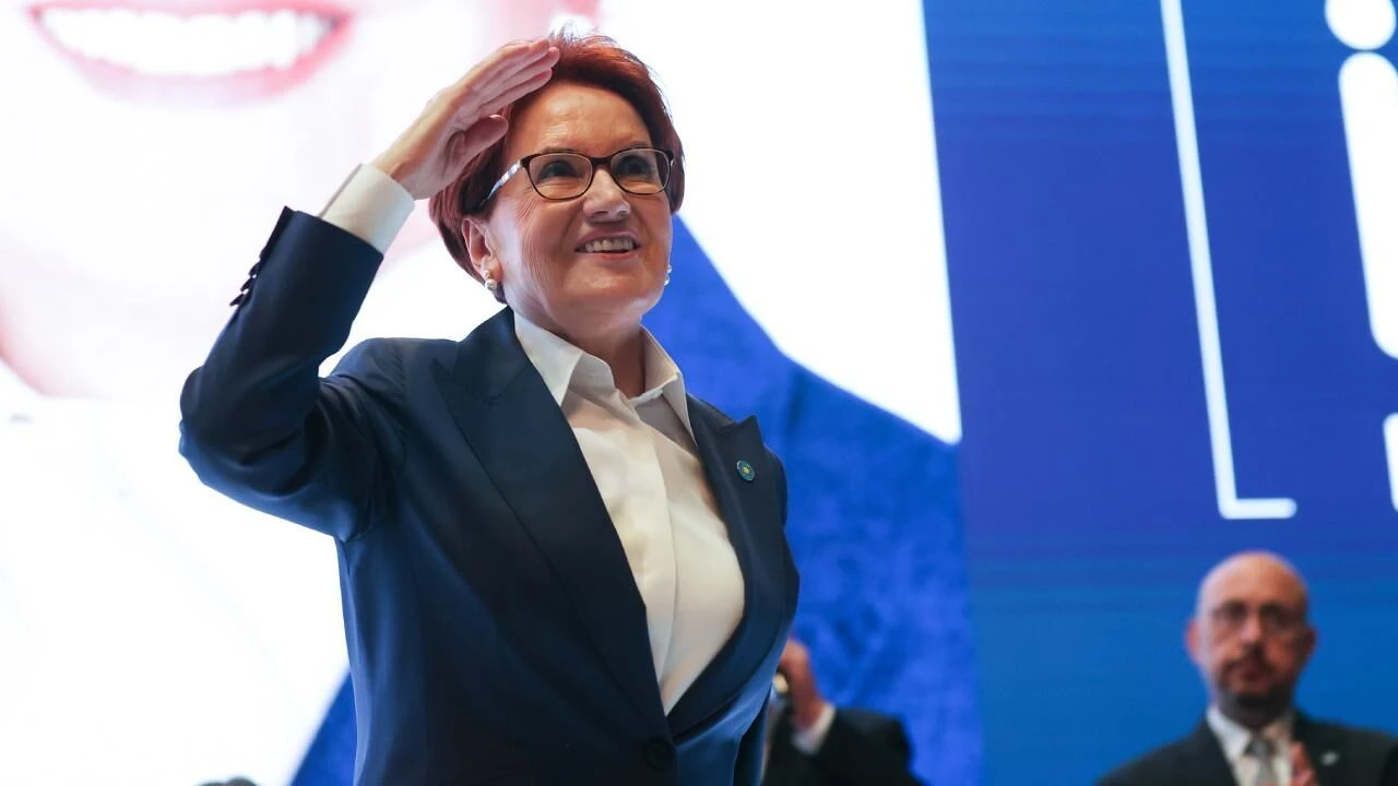 Meral Akşener'den sürpriz karar! Resmi adım geldi