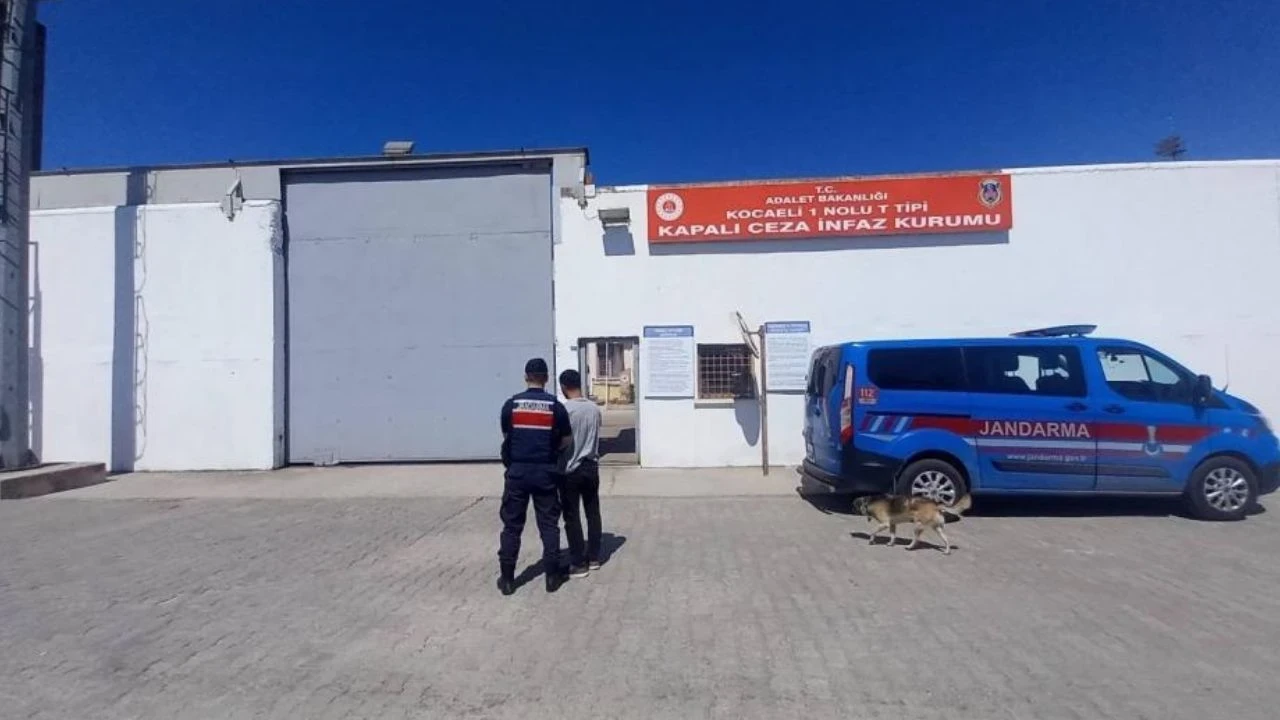 Kocaeli'de aranan 2 firari hükümlü JASAT operasyonuyla yakalandı