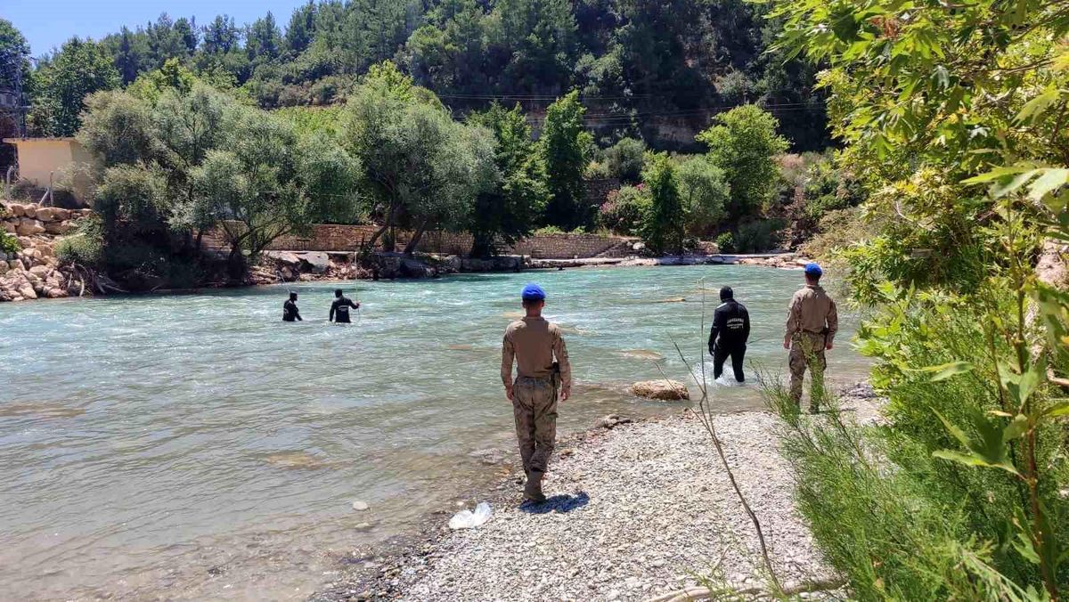 Alara Çayı'nda kaybolan genci arama çalışmaları 17'nci gününde sürüyor