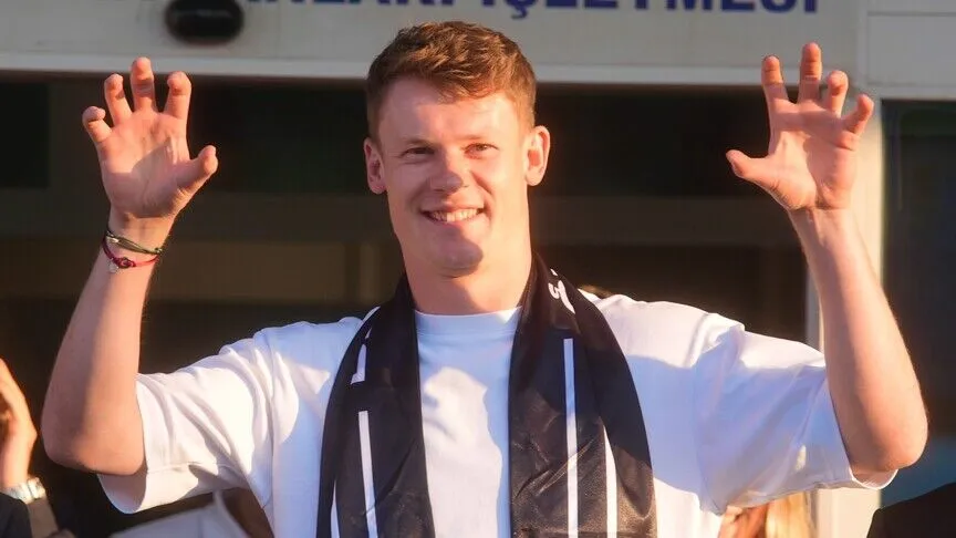 Beşiktaş, Alexander Nübel'i renklerine bağladı