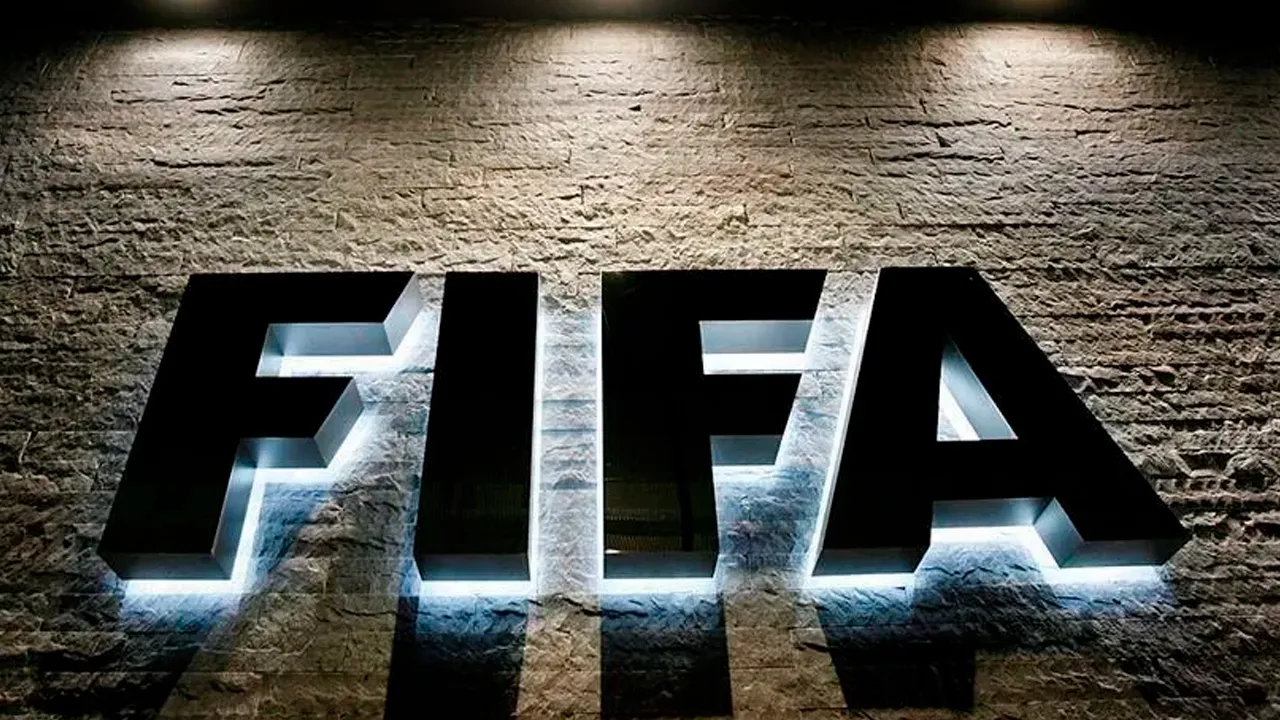 FIFA'dan bir ceza daha: Türk kulübüne 3 dönem transfer yasağı
