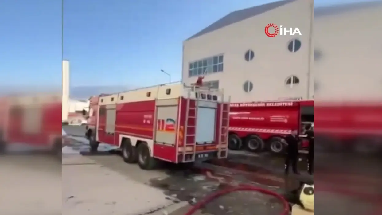 Tekstil fabrikasında korkutan yangın! Pamuk deposu alevlere teslim oldu