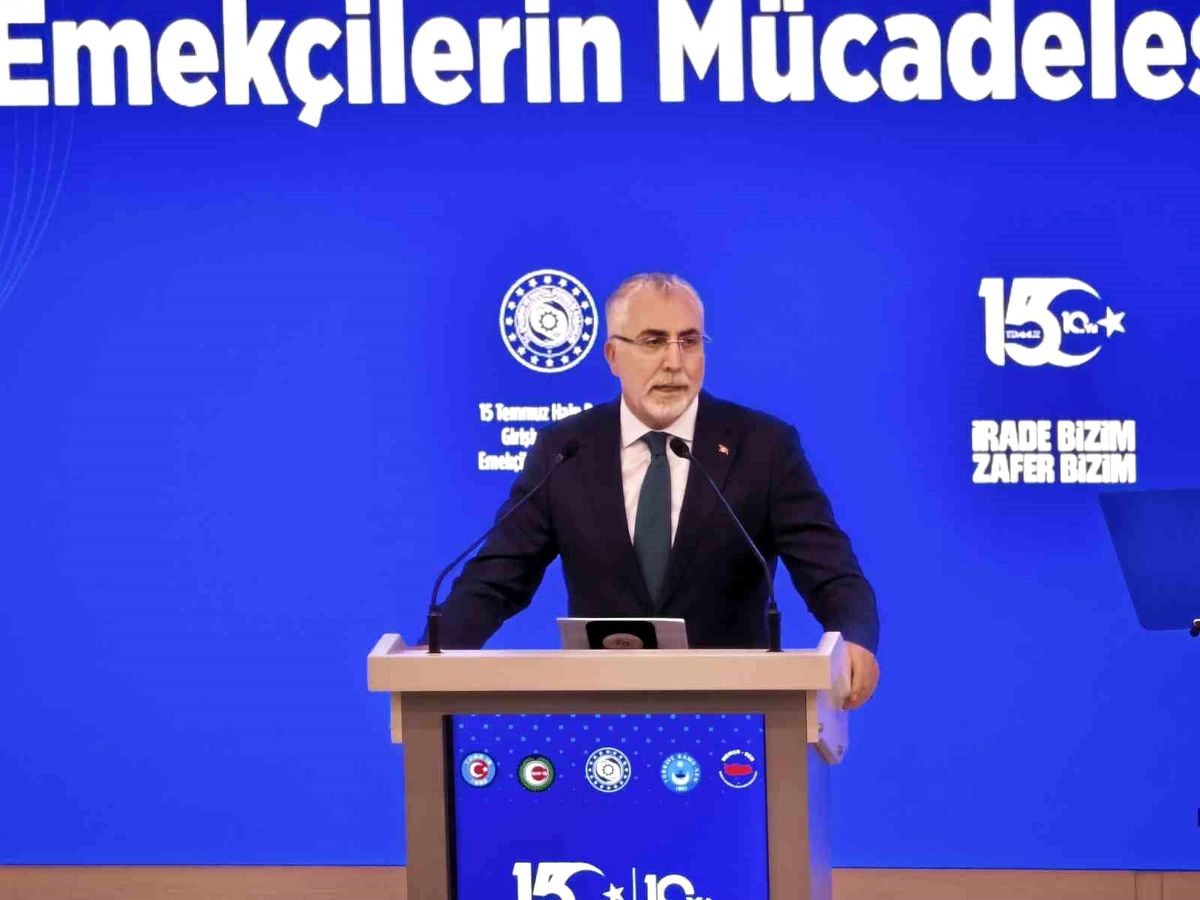 Bakan Işıkhan: "15 Temmuz gecesi sendikalarımızın sergilediği tavır da demokrasi tarihimiz açısından son derece önemlidi..