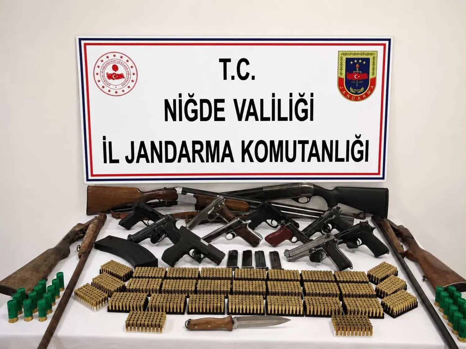 Adreslerden cephanelik çıktı! Silah kaçakçılığı operasyonunda 14 gözaltı