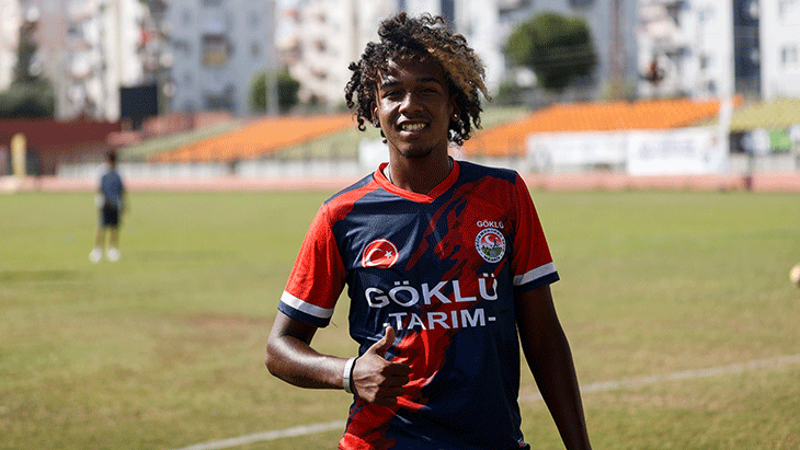 Sudanlı annenin Yörük oğlu Ahmet Göklü'nün hedefi futbol kariyerinde ilerlemek