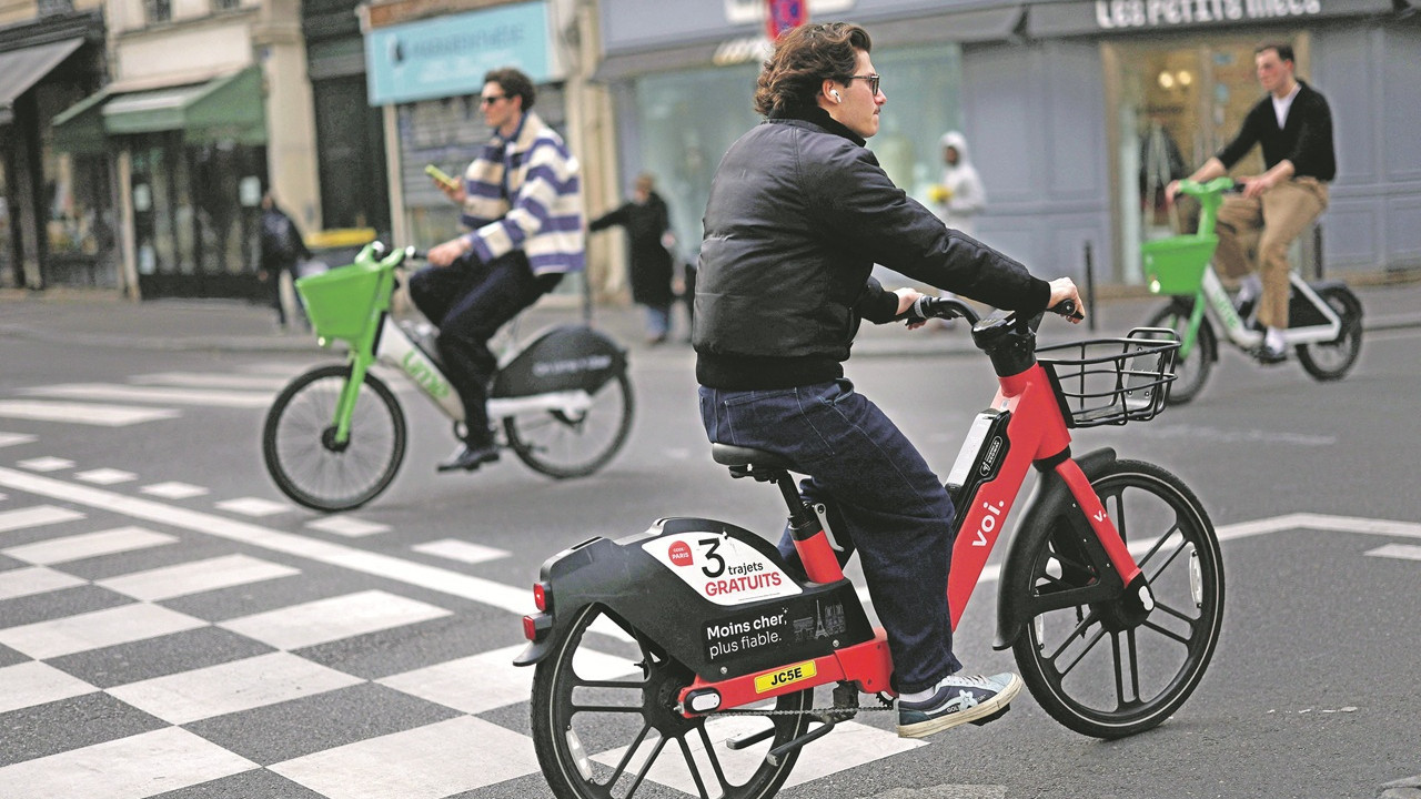 Paris, arabaları böyle yendi