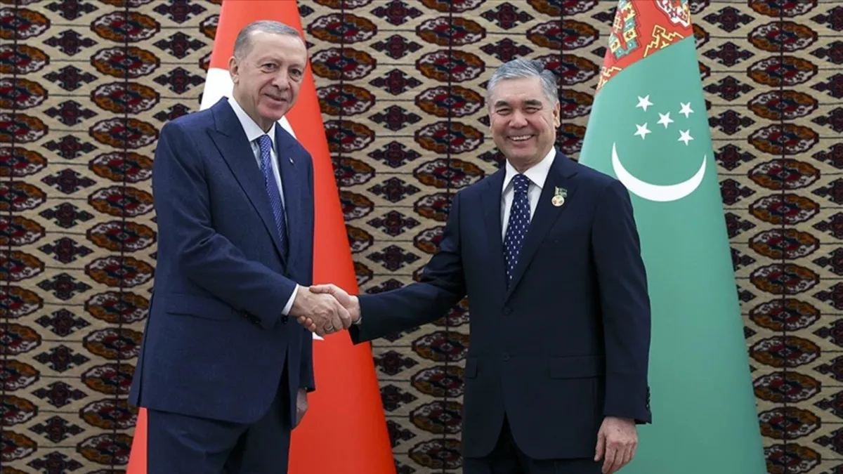Başkan Erdoğan, Türkmenistan Millî Lideri Gurbangulu Berdimuhamedov ile görüştü