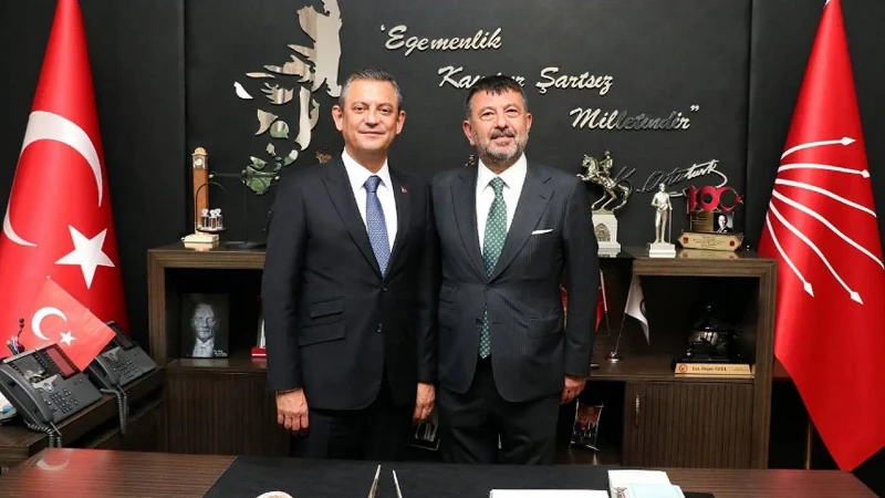 İstanbul'da yetkisizlik kararı verildi: Özgür Özel ve Veli Ağbaba hakkındaki dosyalar Ankara'ya gönderildi
