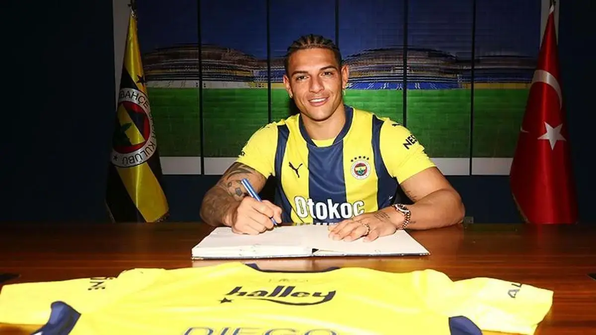 Fenerbahçe, Diego Carlos'un sağlık kontrolüne katılamadığını açıkladı