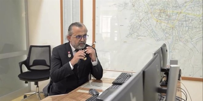 34 yıllık polis memuru meslektaşlarına telsizden veda etti