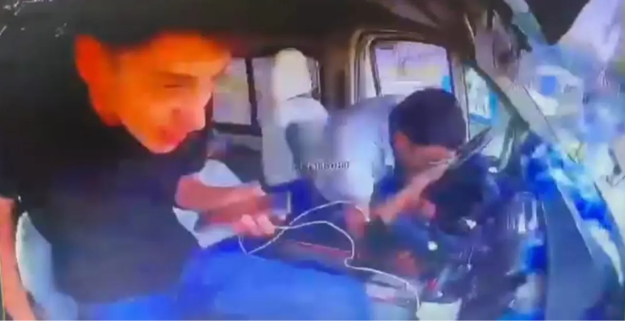 Şoför uyudu, dolmuş duvara tosladı! Adana'daki dehşet anları kamerada