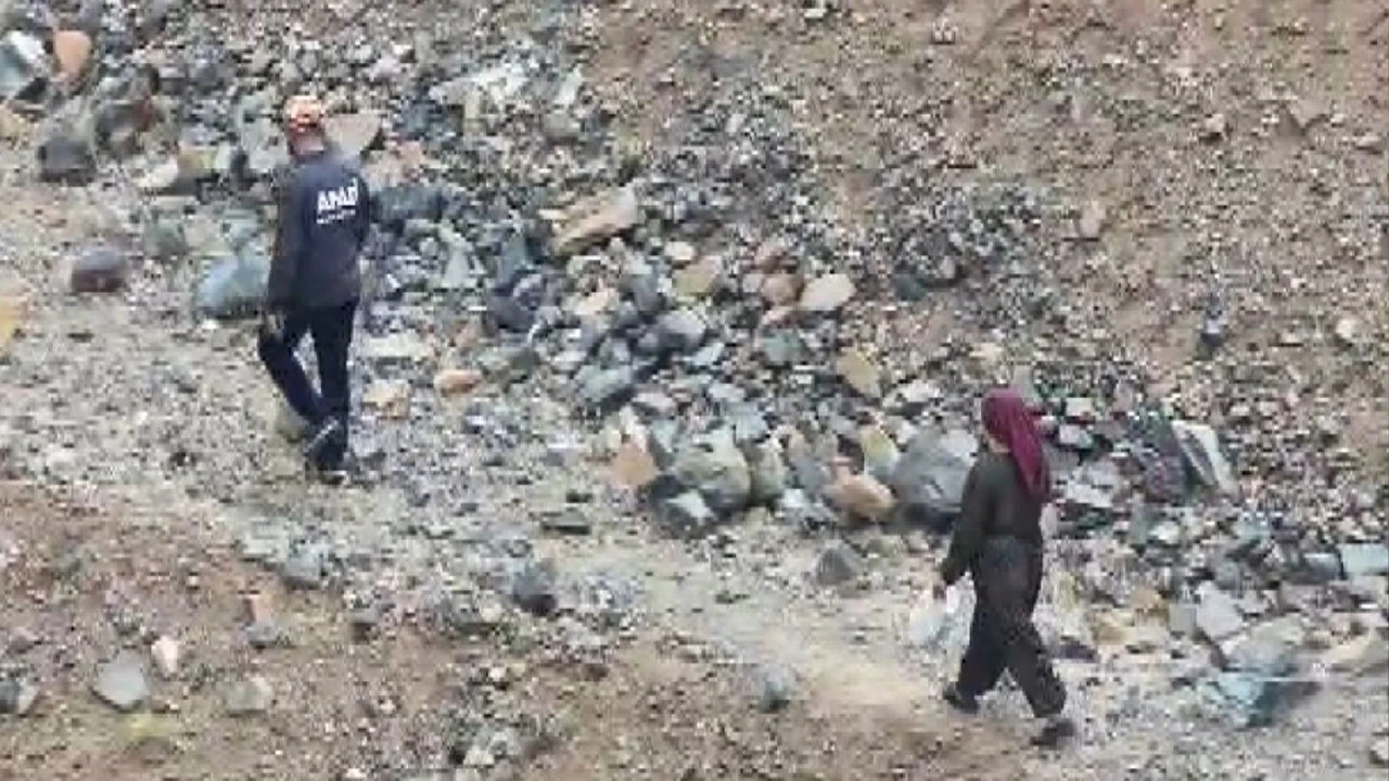 Berit Dağı'nda kaybolan kadını AFAD, Jandarma ve UMKE kurtardı
