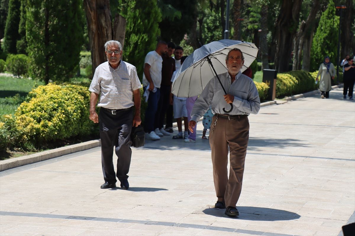Gaziantep ve Şanlıurfa'da sıcak hava etkili oluyor