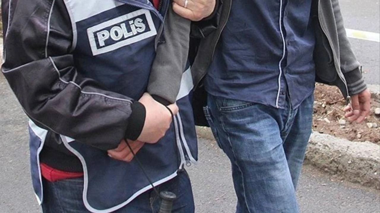 Samsun'da "Yan bakma" kavgası: 17 yaşındaki genç bıçaklandı