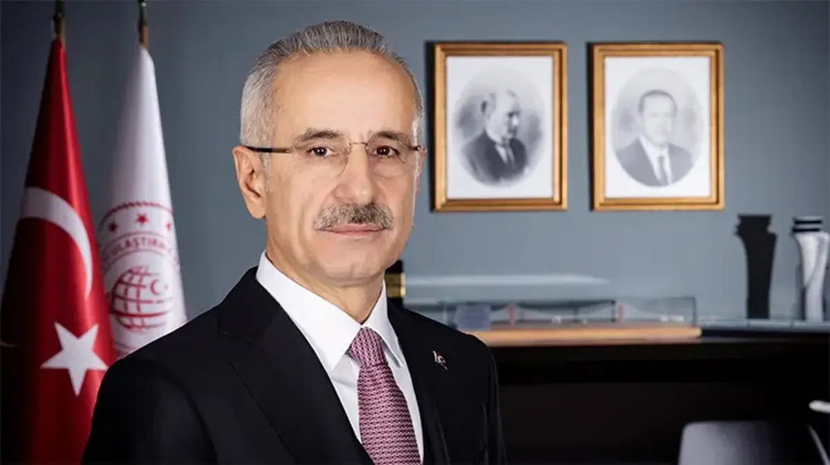 Bakan Uraloğlu'ndan 15 Temmuz açıklaması: O geceyi 40 yıllık sızma ve hazırlığın bir gecede bozguna uğratıldığı tarihi bir destan olarak görüyorum