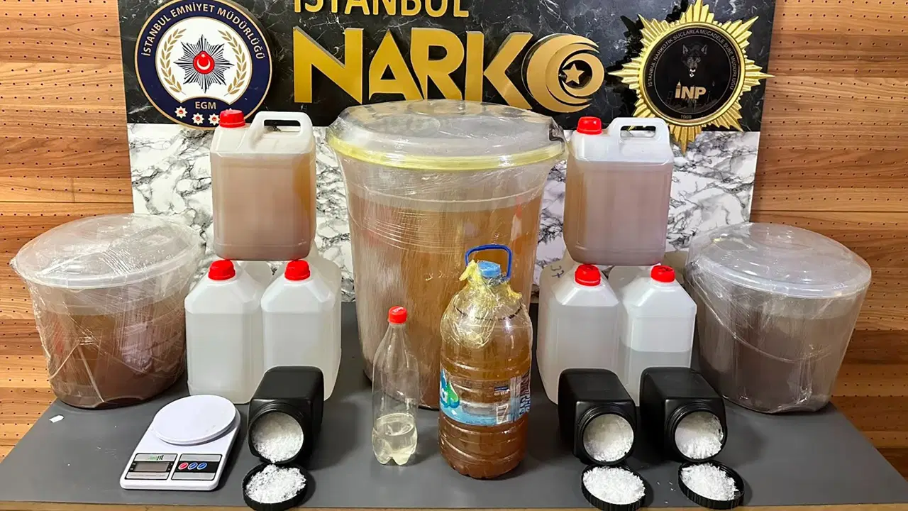Büyükçekmece'de uyuşturucu operasyonu: 81 kilogram metamfetamin ele geçirildi