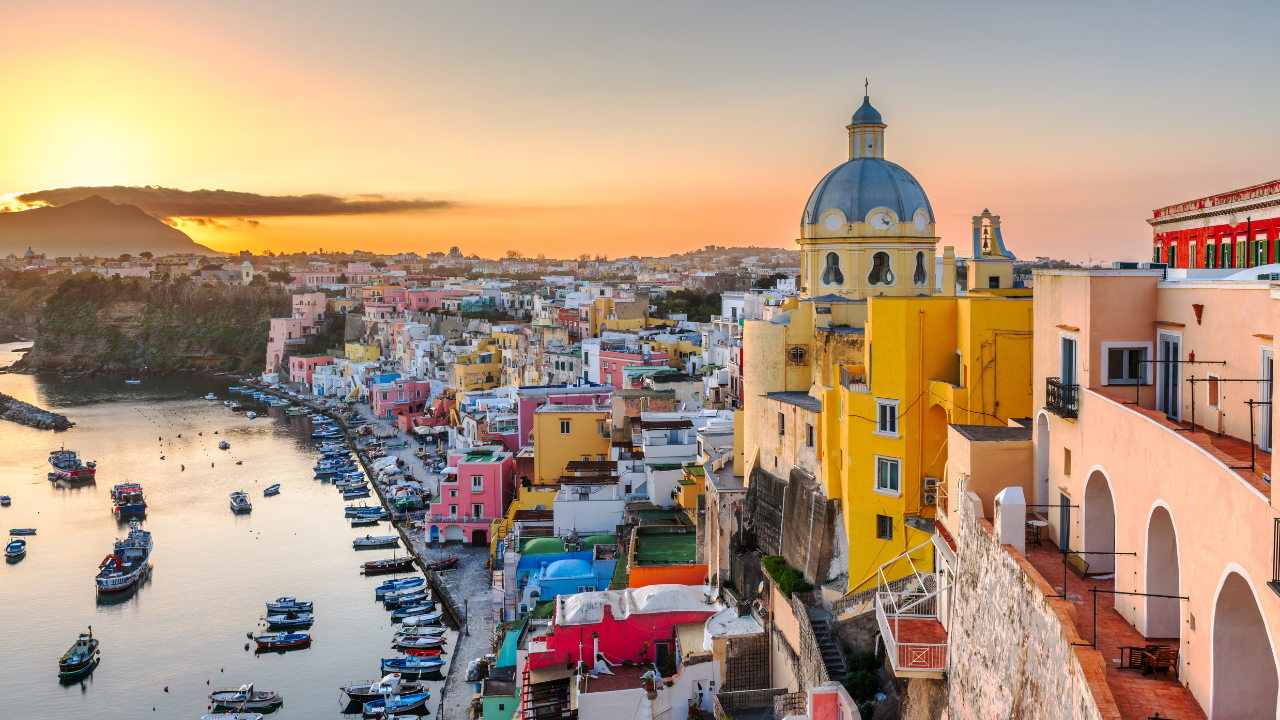 Santorini yerine Serifos, Capri yerine Procida: Avrupa'da keşfedilmeyi bekleyen beş ada