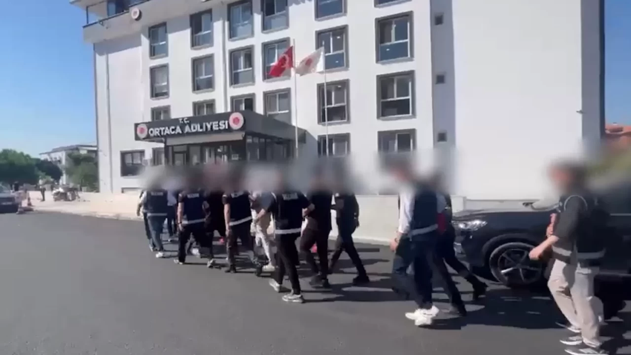 Yatırım vaadiyle 142 milyon TL’lik vurgun yapan 6 kişi tutuklandı!